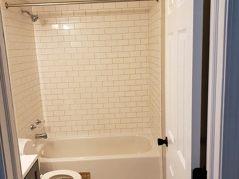 6228 Kathryn Ct #B — Photo 9