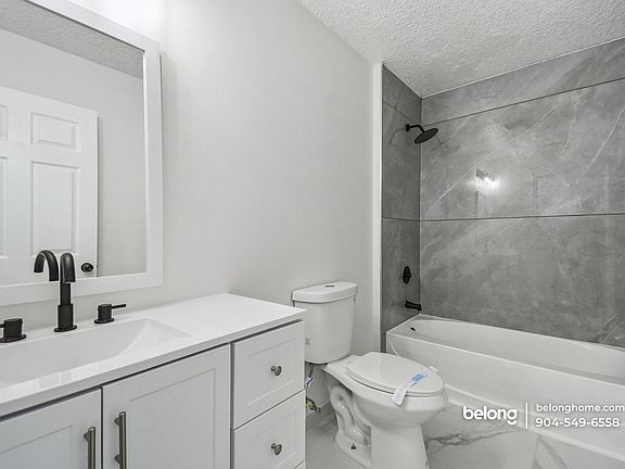 4th image of 7843 India Ave