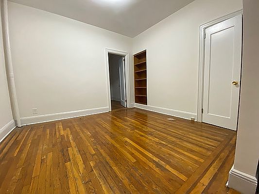 3rd image of 452 W 47th St #3B
