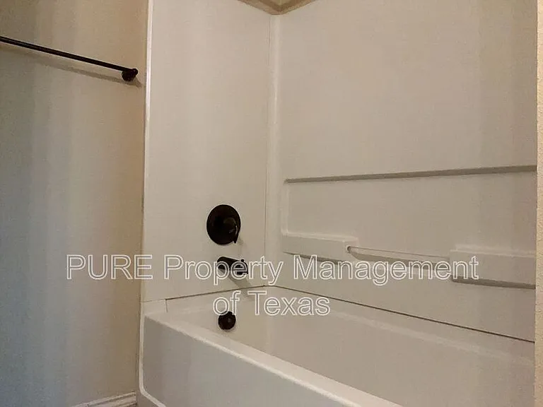 1144 Brendon Lee Ln — Photo 24