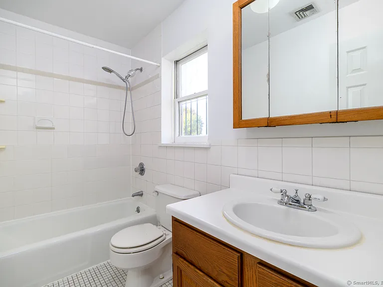 104 East Ave #2 — Photo 12