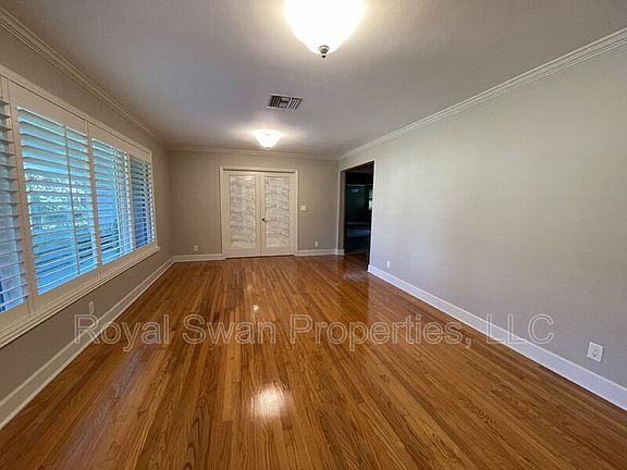 4th image of 2626 Nevada Rd