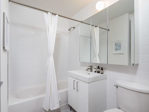 3rd image of 110 Liberty St #20E