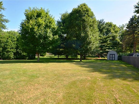 2nd image of 334 Whispering Willow Ct