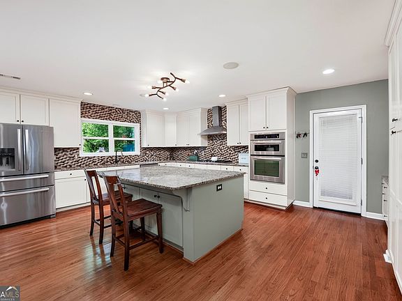 2nd image of 2193 W Ponce De Leon Ave