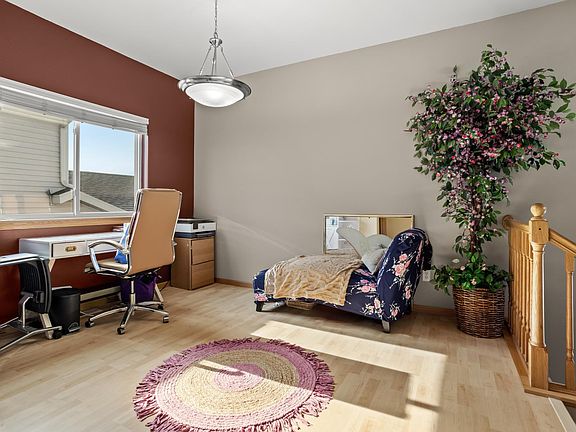 5th image of 4841 50th Ave S