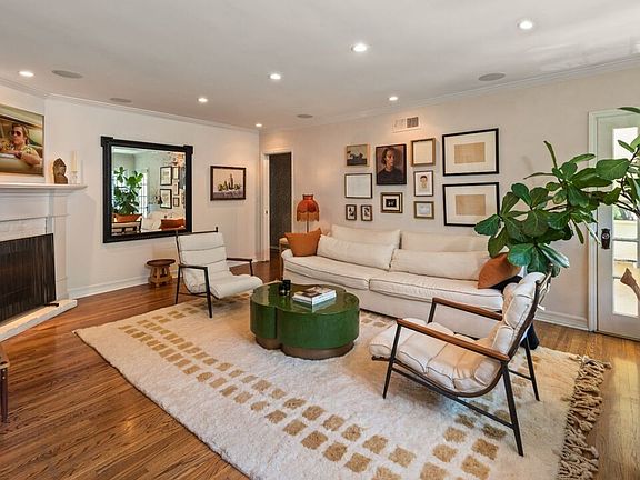 3rd image of 8629 Wonderland Ave