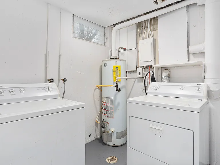 1306 SW 3rd St — Photo 19
