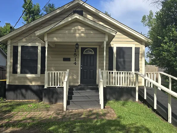 1514 N Thompson St, Conroe, TX 77301