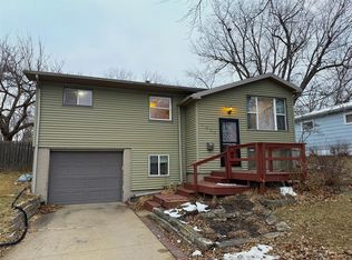 1520 Crosby Ln, Iowa City, IA 52240
