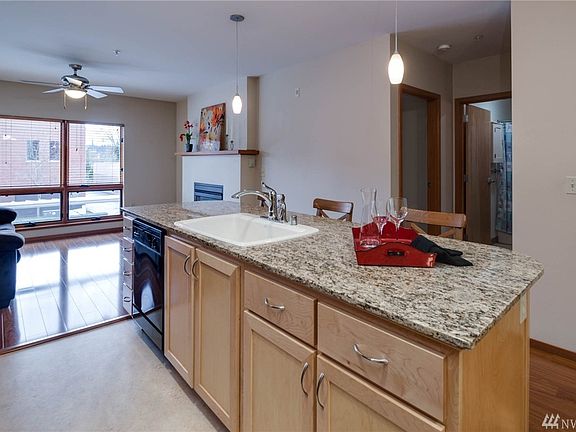 4th image of 210 W Pioneer Ave Unit 211