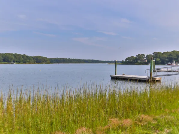 137 Summersea Road, Mashpee, MA 02649