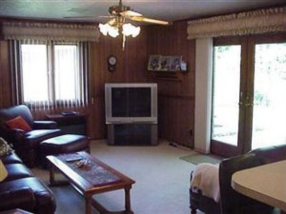 4th image of 5725 Essex Dr