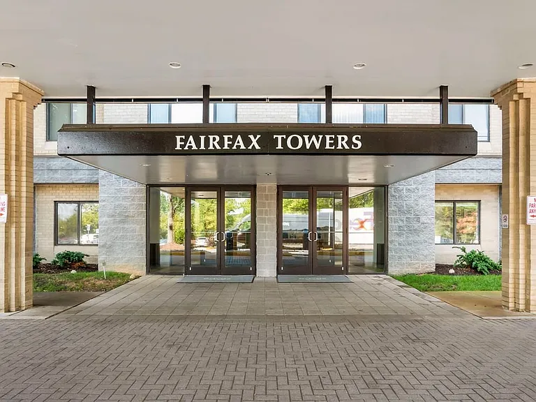 Leasing office entrance