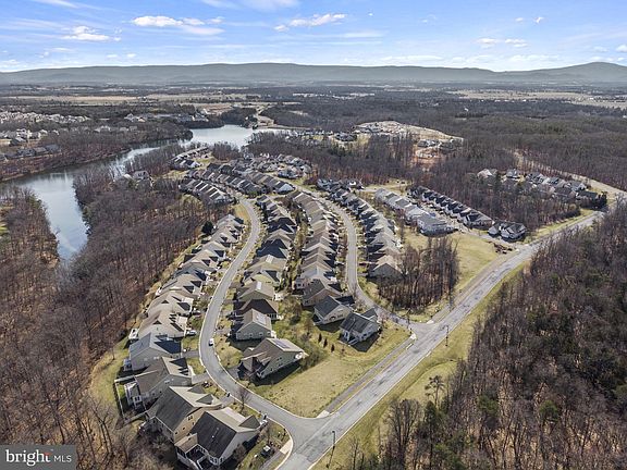 5th image of 102 Turnstone Ln