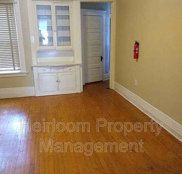 1205 E 2nd St — Photo 3