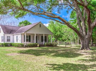 1687 County Road 99, Alvin, TX 77511