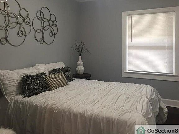 5th image of 849 N Parker Ave