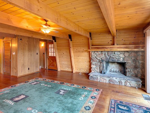3rd image of 1097 Mount Whitney Dr