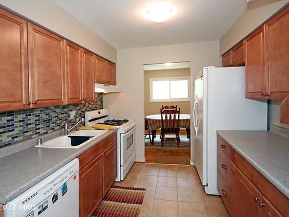 3rd image of 5114 Bede Pl