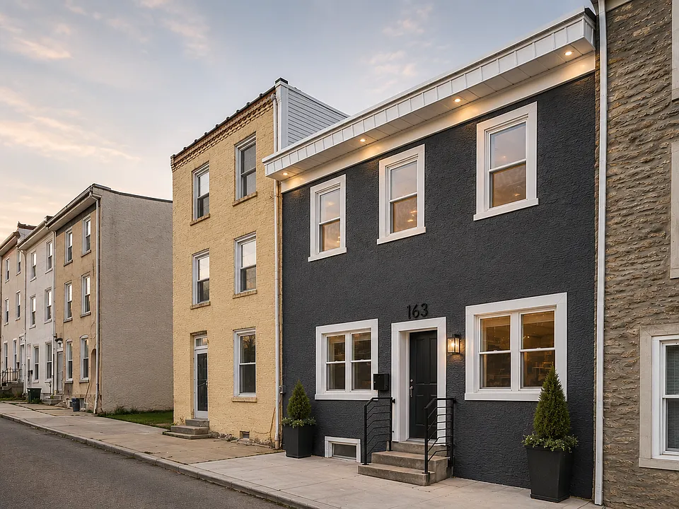 163 East St