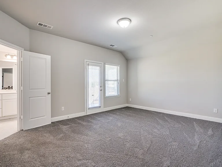 4533 Titus Cir — Photo 14