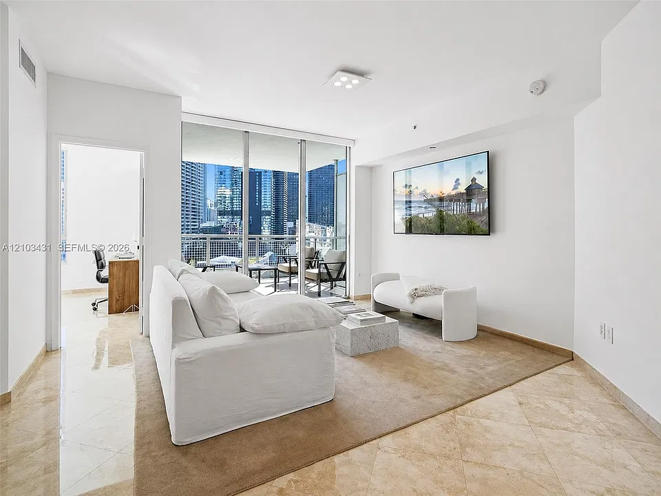 350 S Miami Ave #2304