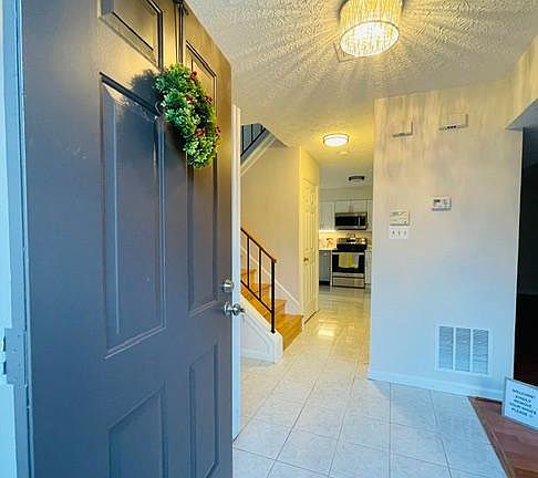 3rd image of 6122 Hoskins Hollow Cir #A