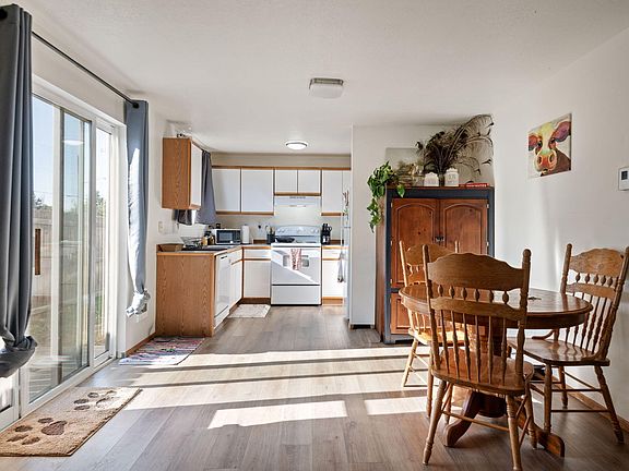 4th image of 2716-2718 SW Umatilla Ave