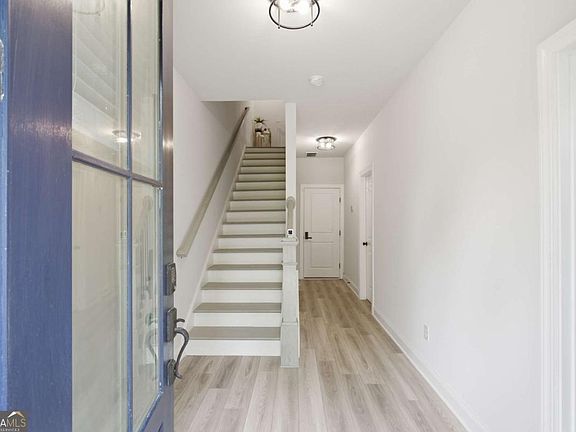 4th image of 3005 Poppy Ln