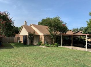 9909 Plainfield Dr, Fort Worth, TX 76108