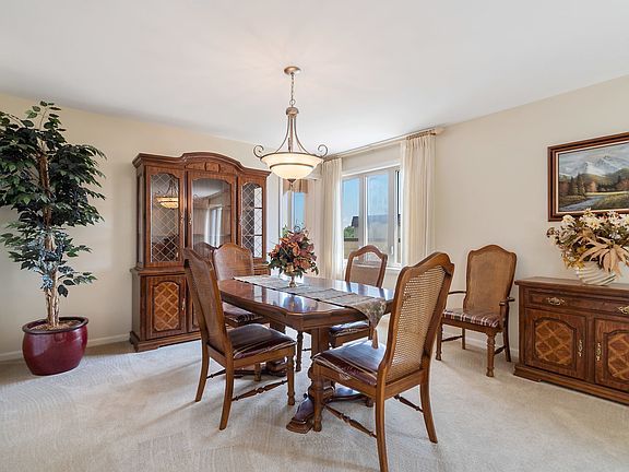 5th image of 1730 W Galena Blvd #4