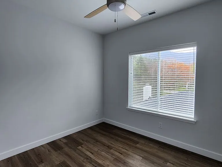 507 Magnolia Creek Ln — Photo 11
