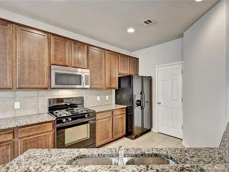 11400 W Parmer Ln #83 — Photo 4