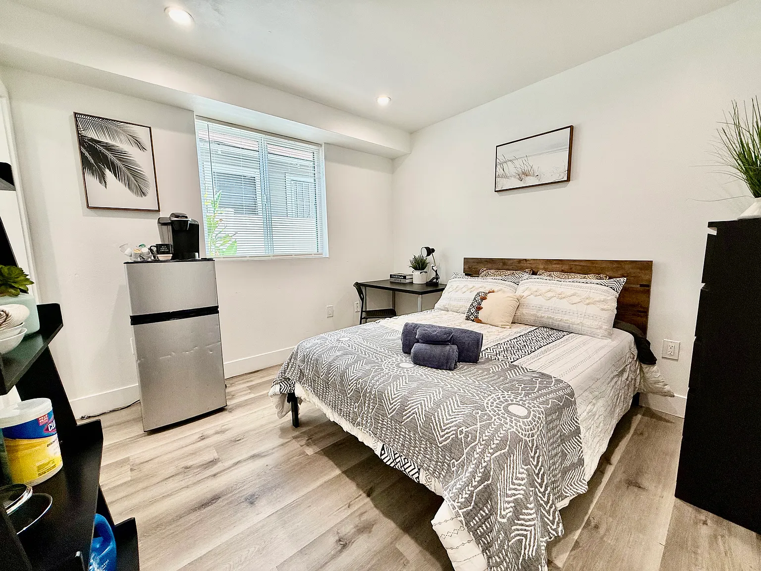 Studio, 210 sqft, $1,400 — Photo 2