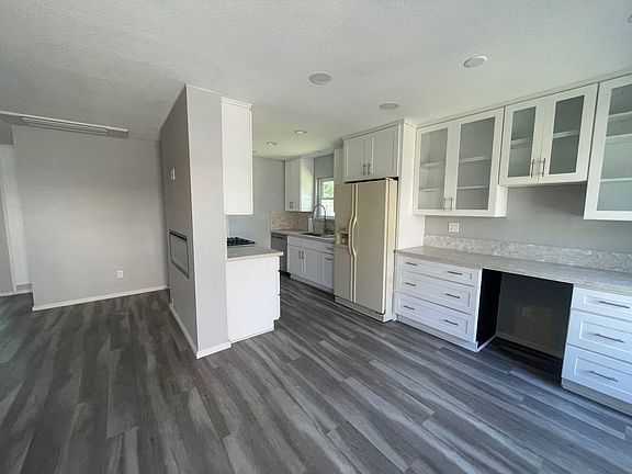4th image of 16835 Lynn Ln APT B