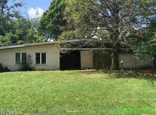309 S McLean St, Hudson, IL