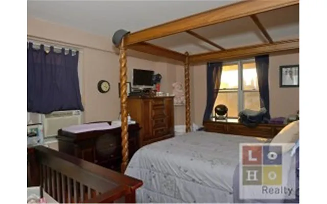 Rented by LoHo Realty | media 3