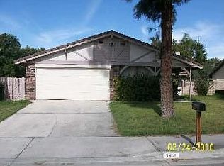 3387 Highcliff Rd, Riverside, CA 92506