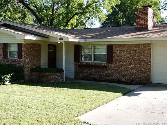 2nd image of 1306 SE 6th St