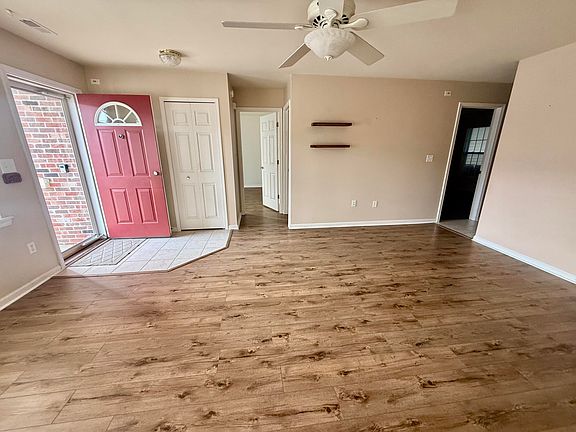 3rd image of 1816 Elderberry Ct