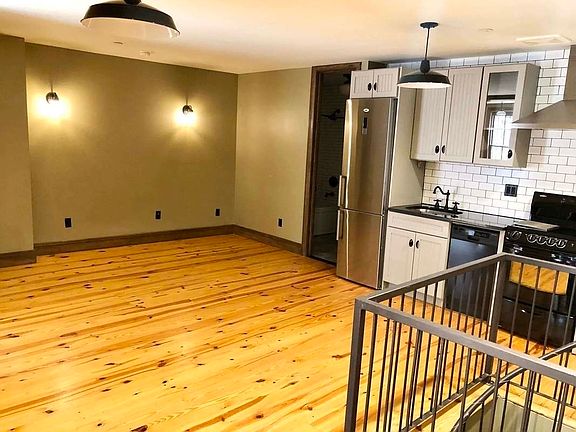 4th image of 45 Newel St #101C