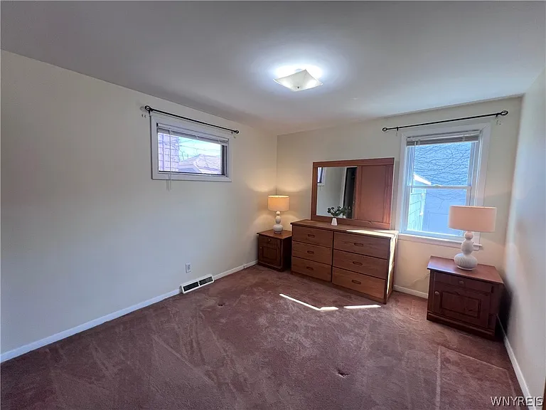 480 W Hazeltine Ave — Photo 8