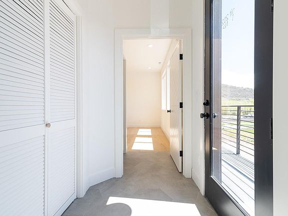 2nd image of 202-1350 13th St #202