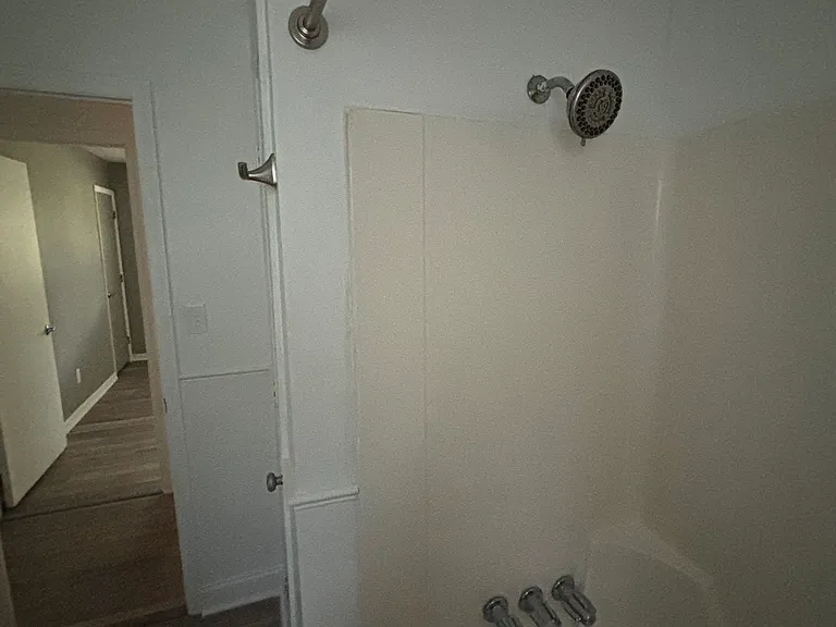 210 Wedgewood Dr — Photo 14