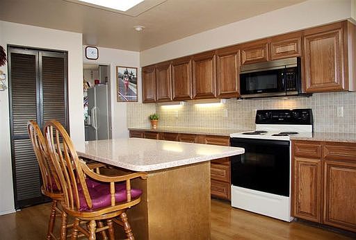 4th image of 438 Blueberry Ln