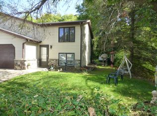 754 Timberline Trl, Hartford, WI 53027