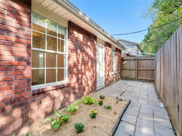 1246 N Iron Horse Dr, Fayetteville, AR 72703