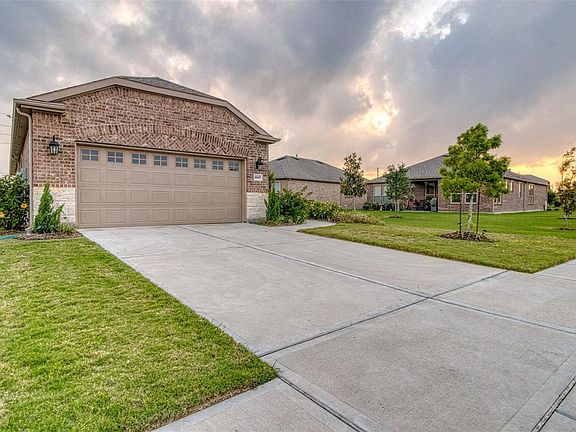 3rd image of 3527 Satin Leaf Ln