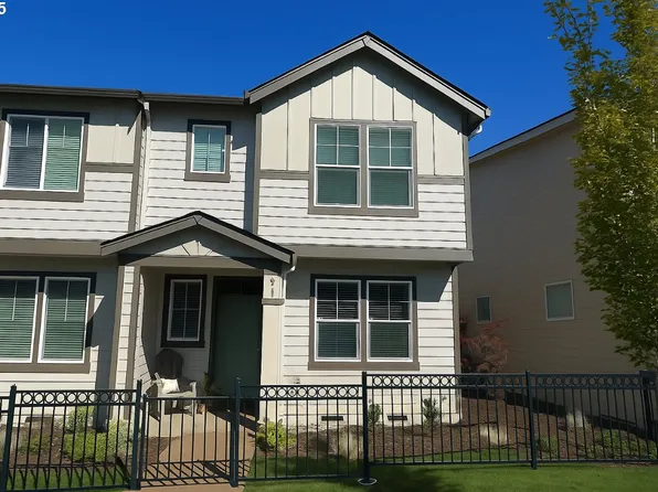 861 N 19th Ave, Cornelius, OR 97113